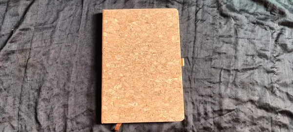 Bamboo_Premium_Leather_Bound_Notebook_With_Ribbon_Bookmark_With_Pen
