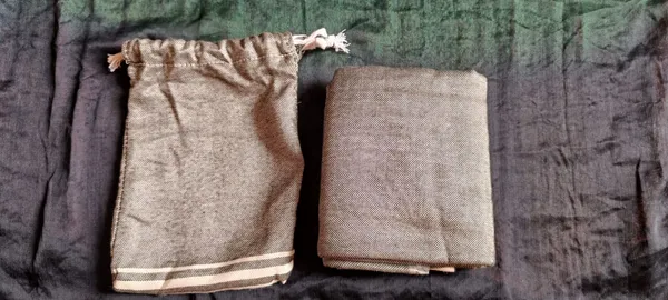 Gray_Color_Bamboo_Both_Towel_With_Storage_Bag_Set_Pack_Of_1