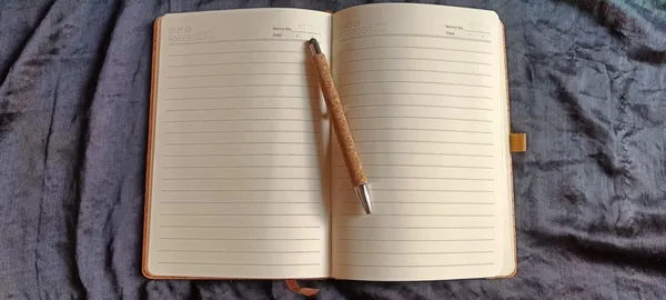 Bamboo_Pen_With_Cork_Grip_And_Lined_Notebook_Set