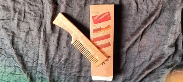 Zohargboss_Natural_Neem_Hair_Comb_With_Handle_Pack_2
