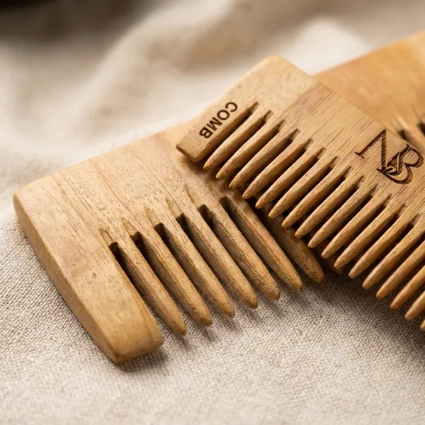Handcrafted_100_Percent_Natural_Neem_Hair_Comb_Pack_Of_2