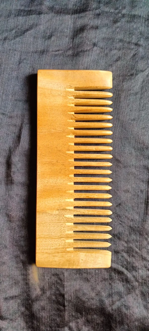 Handcrafted_100_Percent_Natural_Neem_Hair_Comb_Pack_Of_2