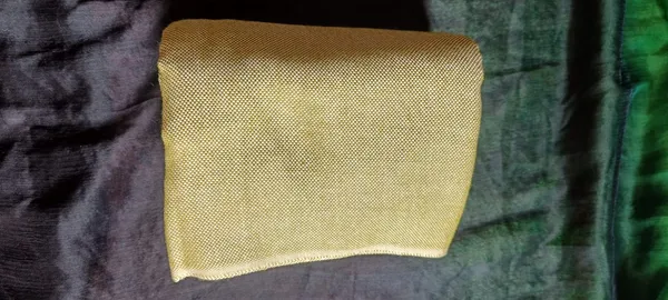 Gold_Color_Bamboo_Both_Towel_With_Storage_Bag_Set_Pack_Of_1