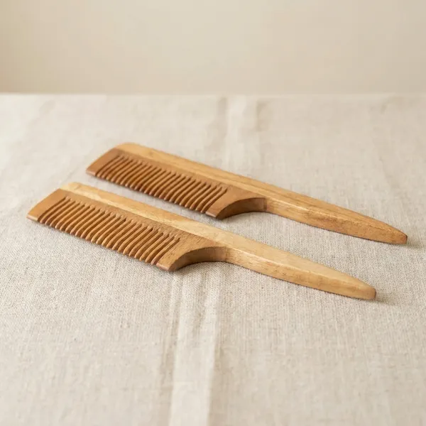 100_Percent_Natural_Neem_Wood_Comb_With_Handle_Pack_Of_2