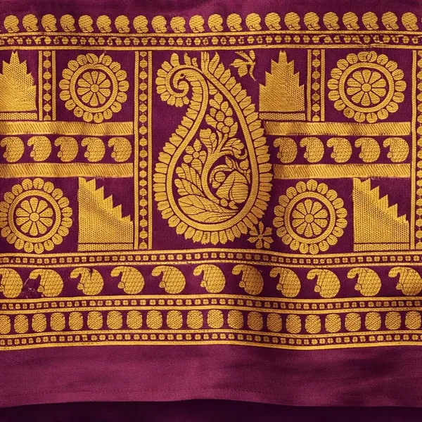 Maroon_Cotton_Geometric_Print_Saree_For_Women