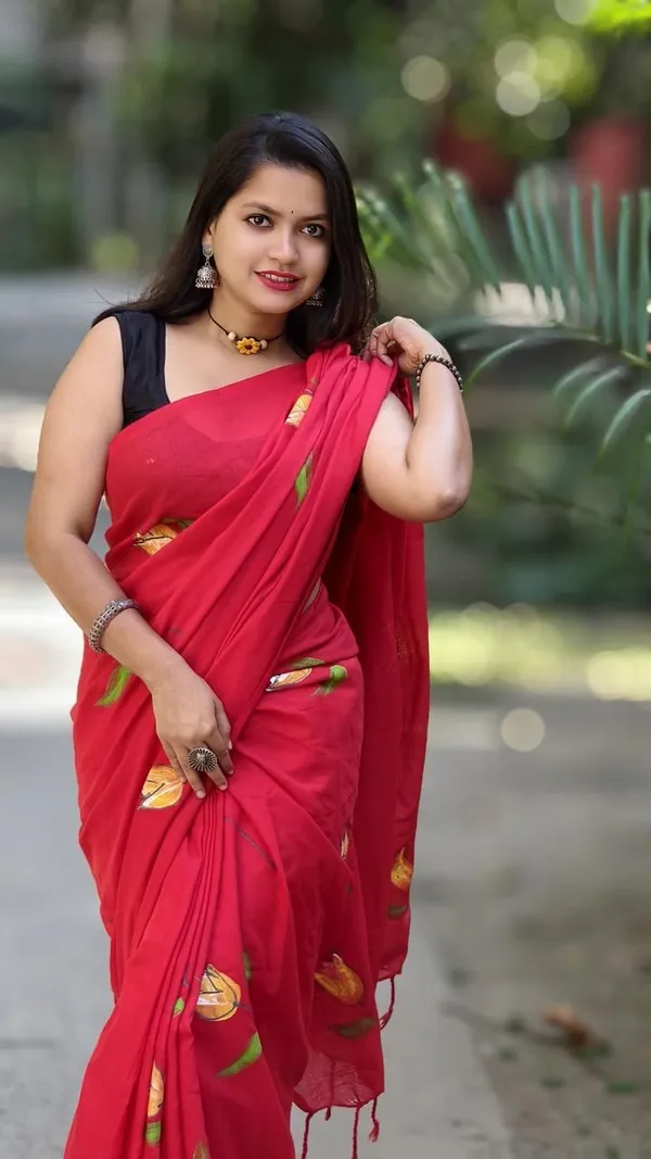 Red_Animal_Print_Premium_Saree_For_Women
