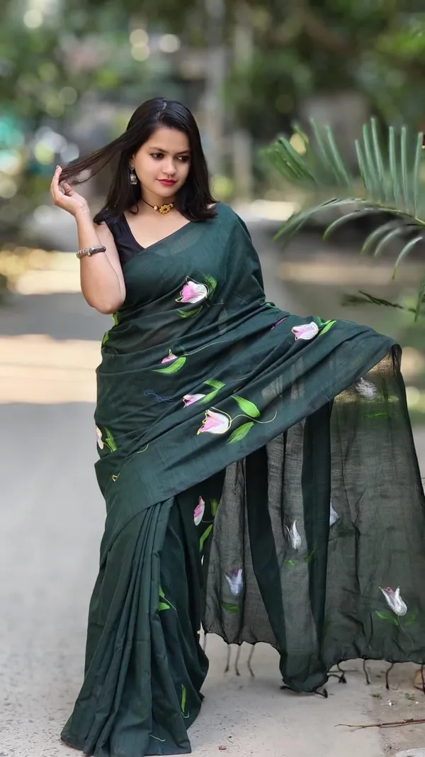 Yellow_Embroidered_Premium_Saree_For_Women