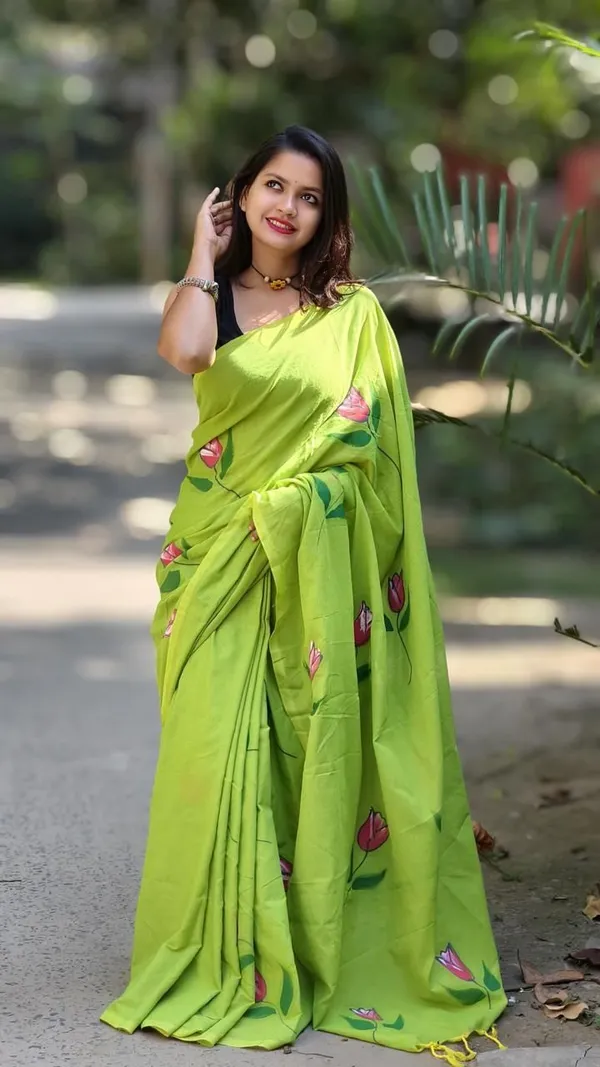 Light_Green_Woven_And_Solid_And_Plain_Premium_Saree_For_Women