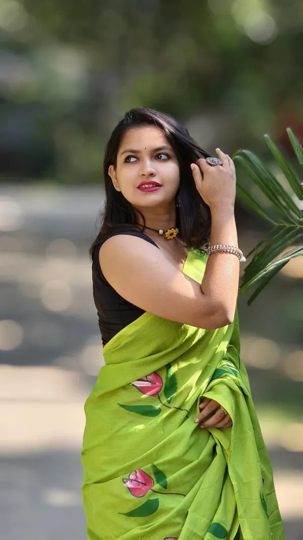 Light_Green_Woven_And_Solid_And_Plain_Premium_Saree_For_Women