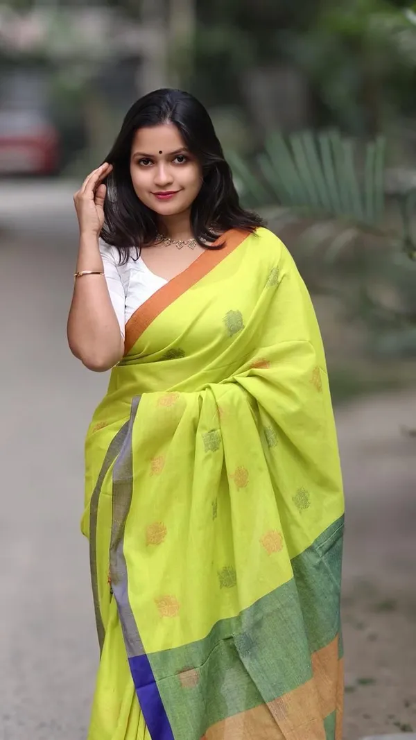 Yellow_Striped_And_Self_Design_And_Woven_Premium_Saree_For_Women