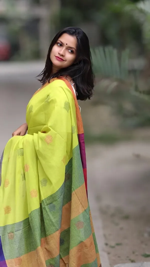 Yellow_Striped_And_Self_Design_And_Woven_Premium_Saree_For_Women
