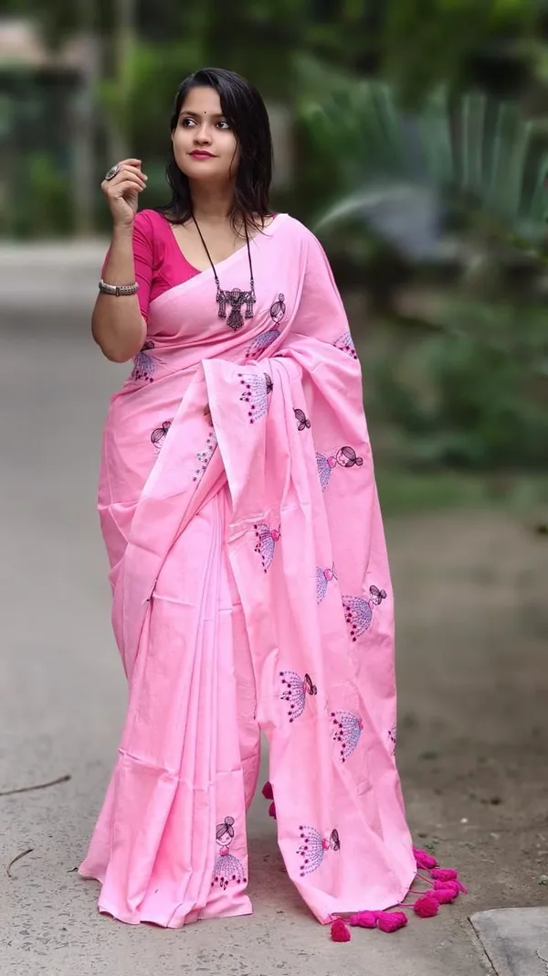 Light_Pink_Striped_And_Geometric_Print_And_Embroidered_And_Solid_And_Plain_And_Woven_Premium_Saree_For_Women