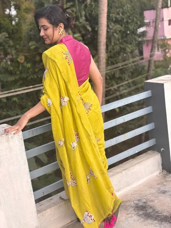 Black_Animal_Print_Premium_Saree_For_Women