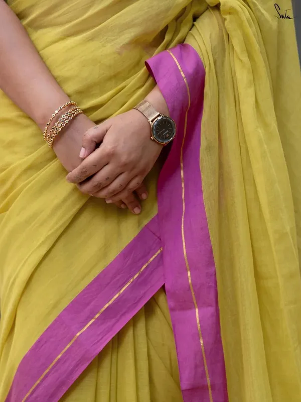 Maroon_Solid_And_Plain_Premium_Saree_For_Women