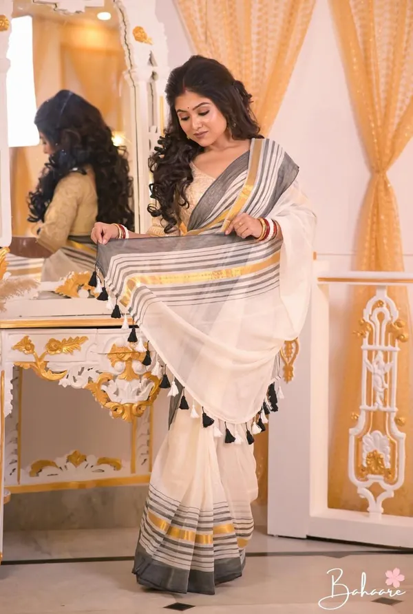 Multicolor_Solid_And_Plain_And_Woven_Premium_Saree_For_Women