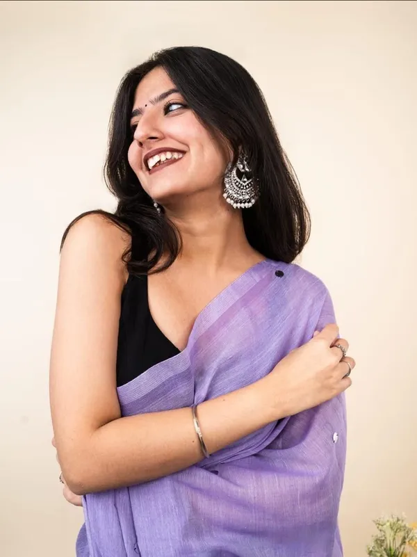 Pink_And_White_Checkered_And_Embellished_And_Printed_Premium_Saree_For_Women