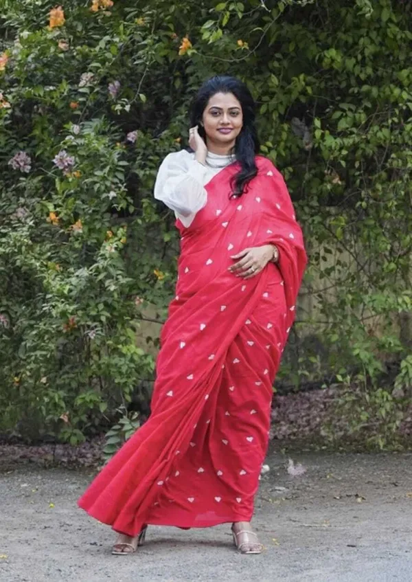 Green_And_Red_Color_Block_And_Striped_Premium_Saree_For_Women