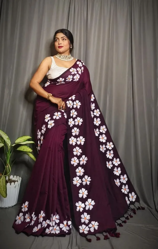 Maroon_And_White_Printed_Premium_Saree_For_Women