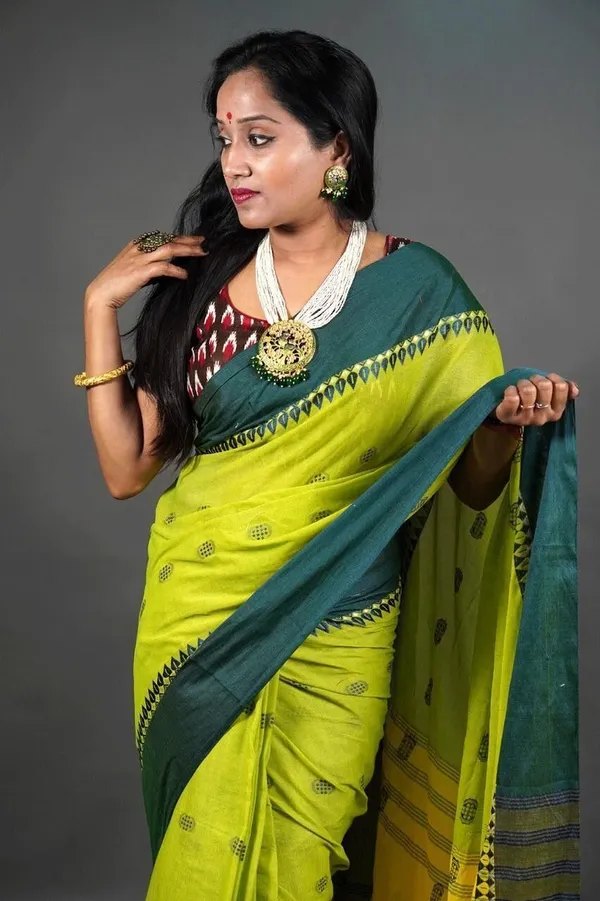 Multicolor_Self_Design_Premium_Saree_For_Women