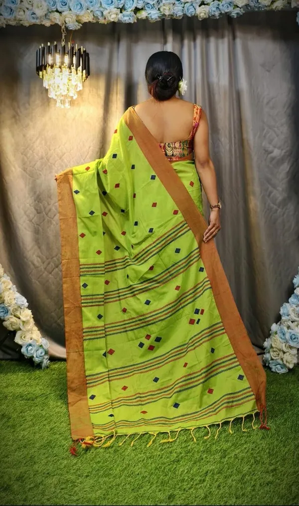 Grey_Embroidered_And_Self_Design_Premium_Saree_For_Women