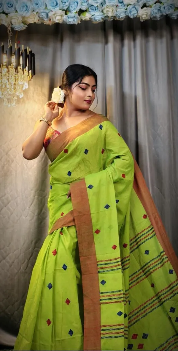Grey_Embroidered_And_Self_Design_Premium_Saree_For_Women