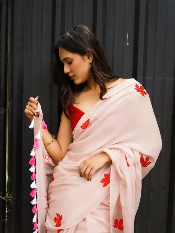 Light_Pink_And_Red_Woven_Premium_Saree_For_Women