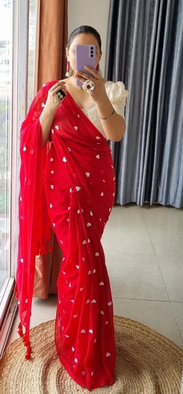 Red_And_White_Solid_And_Plain_And_Woven_Premium_Saree_For_Women