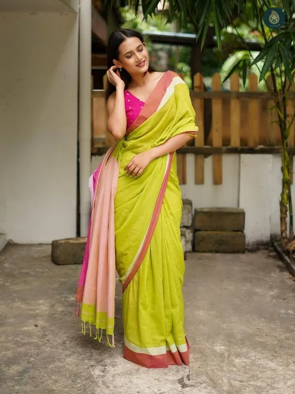 White_Animal_Print_Premium_Saree_For_Women