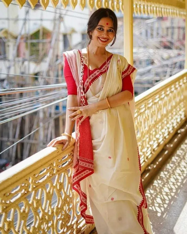Red_And_White_Striped_And_Solid_And_Plain_And_Woven_Premium_Saree_For_Women