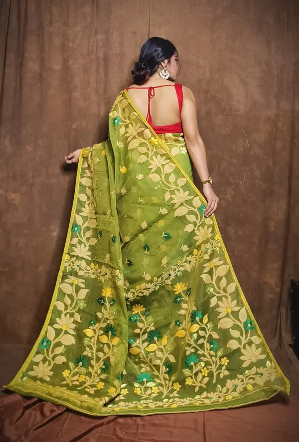 Green_Floral_Print_And_Woven_And_Geometric_Print_And_Printed_Premium_Saree_For_Women