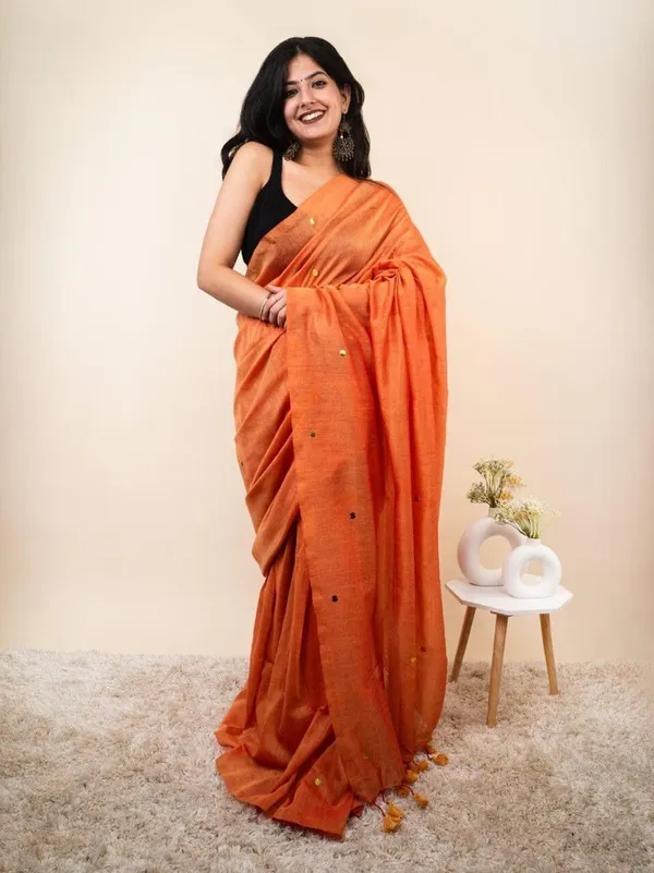 Pink_And_White_Color_Block_Premium_Saree_For_Women