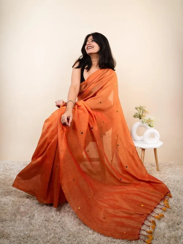 Pink_And_White_Color_Block_Premium_Saree_For_Women