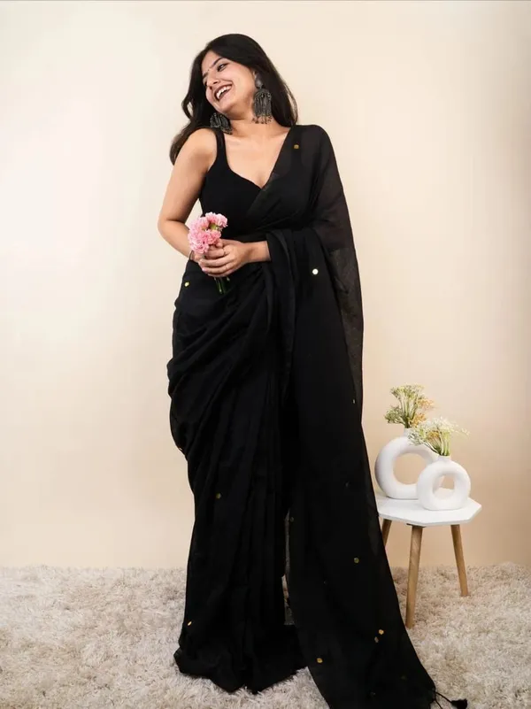 Pink_And_White_Animal_Print_Premium_Saree_For_Women