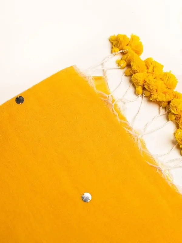 Yellow_Solid_And_Plain_And_Woven_Premium_Saree_For_Women