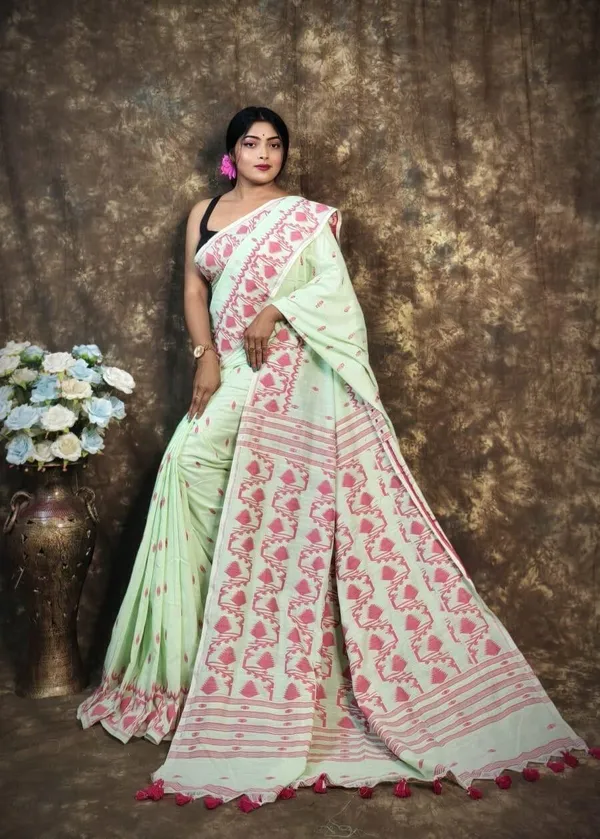 Pink_And_Green_Woven_Premium_Saree_For_Women