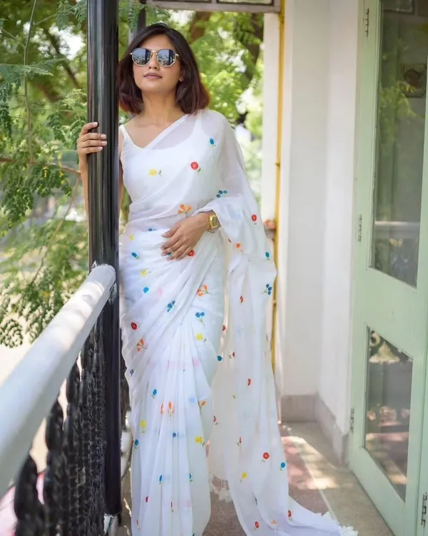 White_Woven_Premium_Saree_For_Women