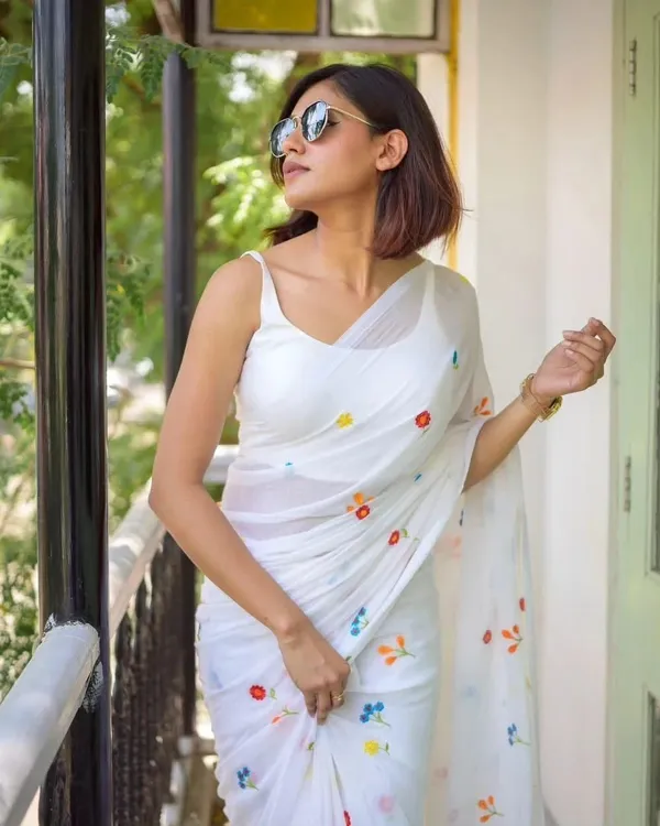 White_Woven_Premium_Saree_For_Women