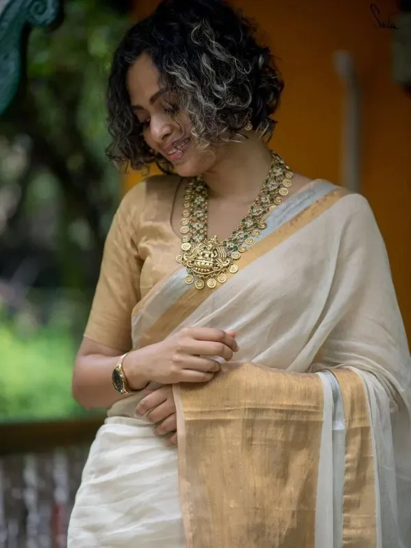 White_And_Gold_Color_Block_Premium_Saree_For_Women