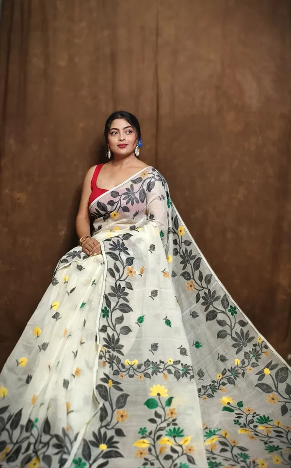 White_And_Black_Checkered_And_Embellished_And_Printed_Premium_Saree_For_Women