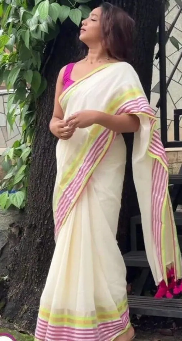 Purple_And_White_Woven_Premium_Saree_For_Women
