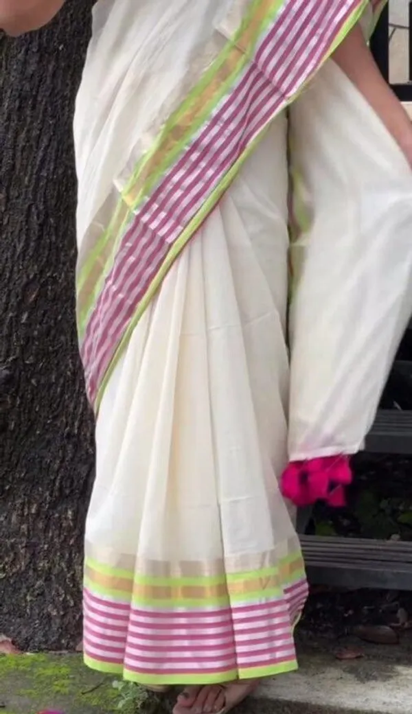 Purple_And_White_Woven_Premium_Saree_For_Women