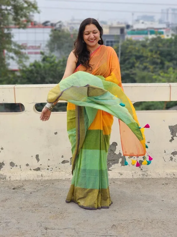 Multicolor_Woven_Premium_Saree_For_Women