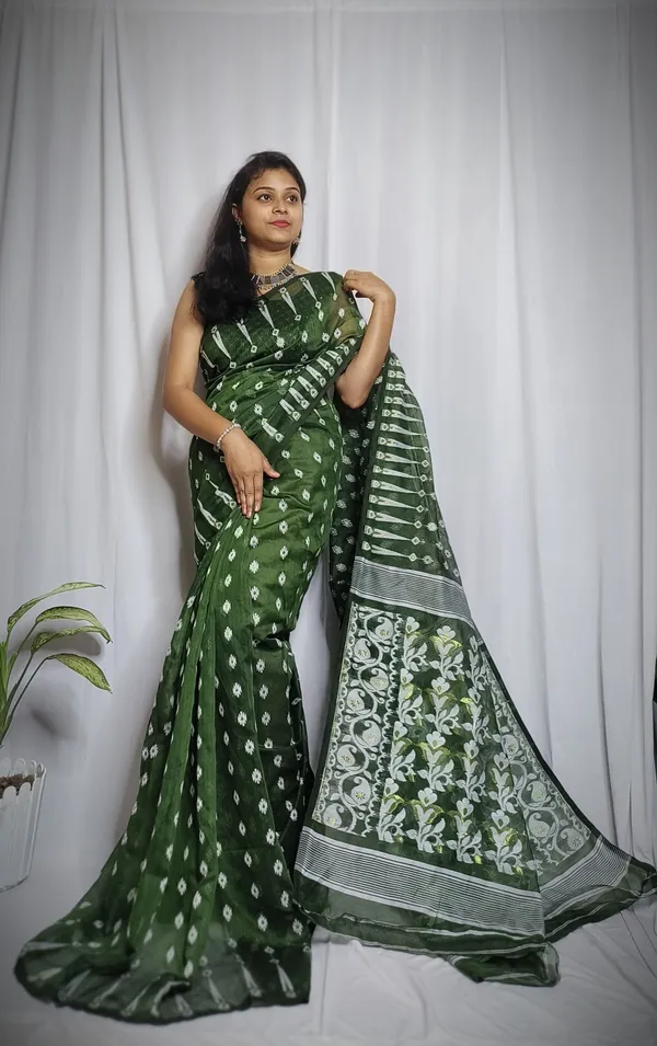 Red_And_Gold_Striped_And_Self_Design_And_Woven_Premium_Saree_For_Women