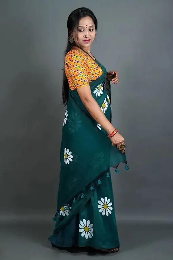 Black_Embroidered_And_Self_Design_Premium_Saree_For_Women