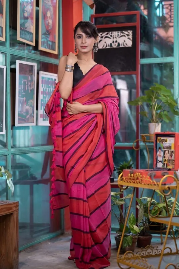 Pink_Striped_Premium_Saree_For_Women