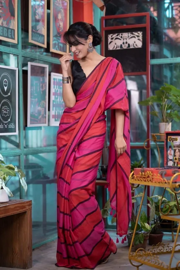 Pink_Striped_Premium_Saree_For_Women