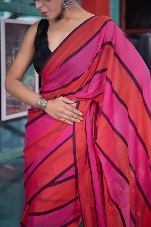 Pink_Striped_Premium_Saree_For_Women