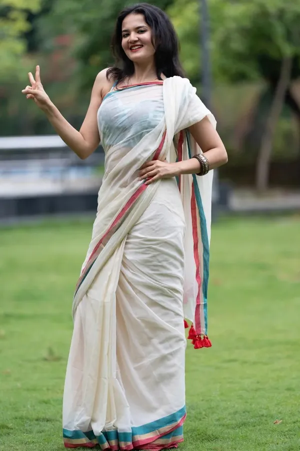White_Printed_Premium_Saree_For_Women