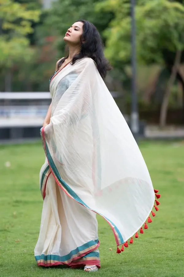 White_Printed_Premium_Saree_For_Women