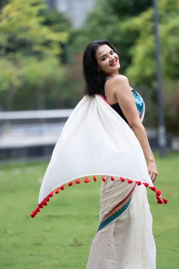 White_Printed_Premium_Saree_For_Women